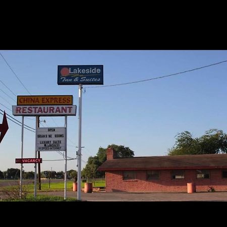 Lakeside Inn & Suites By Oyo Mathis I 37 Exterior foto