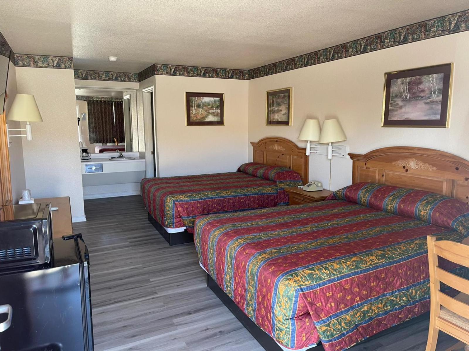 Lakeside Inn & Suites By Oyo Mathis I 37 Exterior foto
